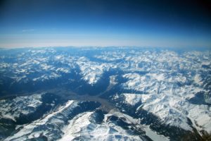 I Pirenei Innevati — La Catena Montuosa Che Divide L'Europa Dall'Antichità