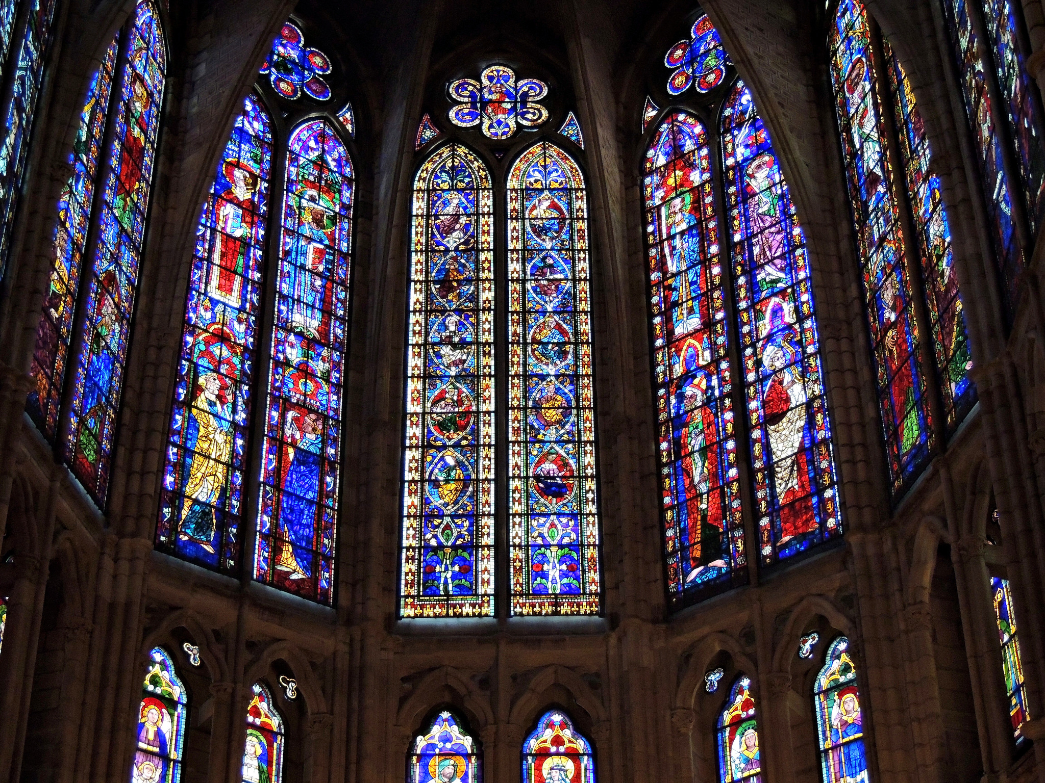The Stained Glass Windows Of The León Cathedral — 1800 Square Metres Of Coloured Light