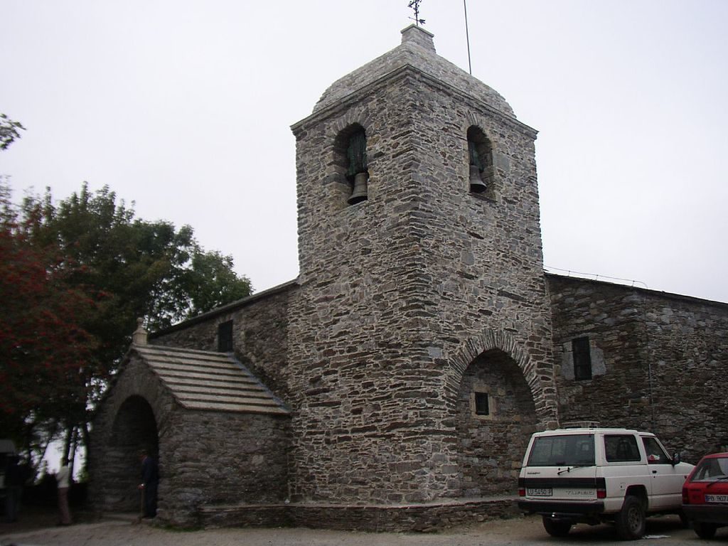 Ponferrada → O Cebreiro En Bici — 52 Km | Etapa 11 Camino Francés 11 La Iglesia De Santa María La Real En O Cebreiro — La Más Antigua De Galicia