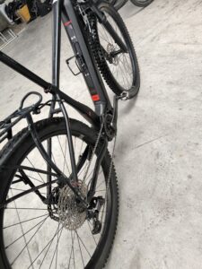 Bicis De Ocasión: Cómo Revisamos Cada Bici Antes De Venderla 1 Bicicleta De Alquiler Tournride Limpia Tras Lavado Biodegradable Con X-Sauce