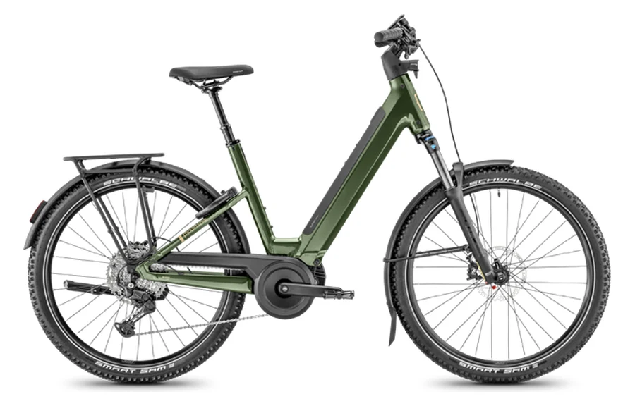 E-Bike Moustache X Road 4 Na Cor Oak Green Metálico, Vista Lateral, Com Bagageiro Traseiro E Paralamas Instalados